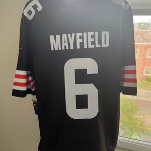 Baker mayfield jersey new with tags Nike on field size large